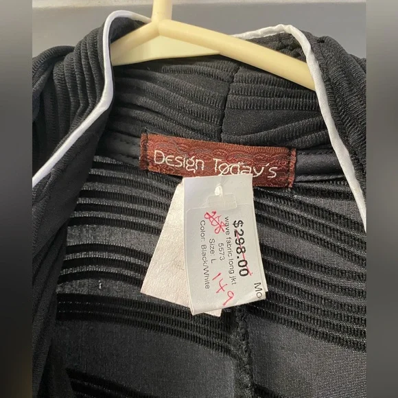 BNWT jacket - Picture 3 of 6